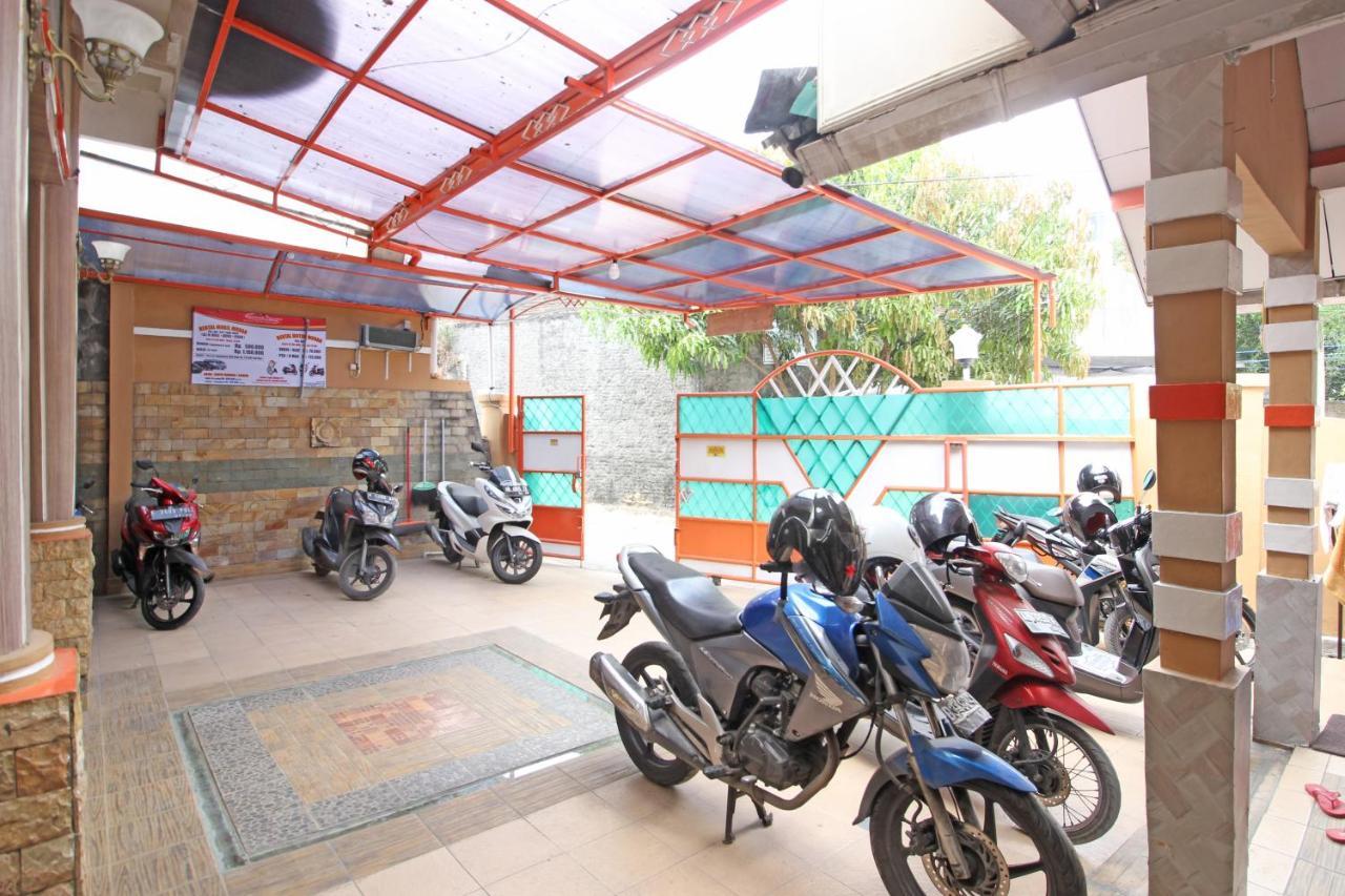 Reddoorz Near Mall Ambarukmo Yogyakarta Hotel Exterior photo